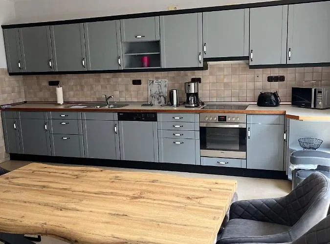 Klein Buschhaus * Upgant-Schott